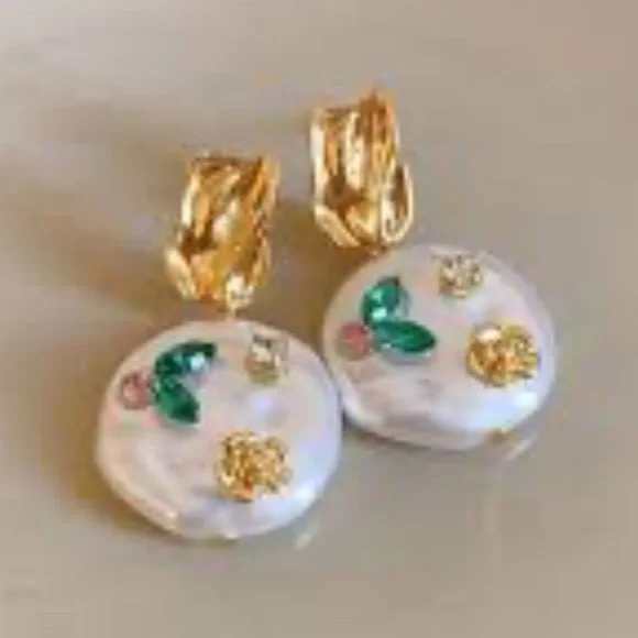 S925 Sterling Silver, Gold Plated, Baroque Flower Garden Pearl Earrings. New. - Picture 2 of 8